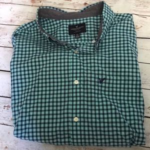 Men’s American Eagle Blue Plaid Button Down